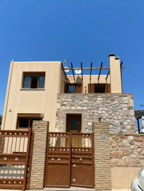 Beautiful House In Porto Rafti